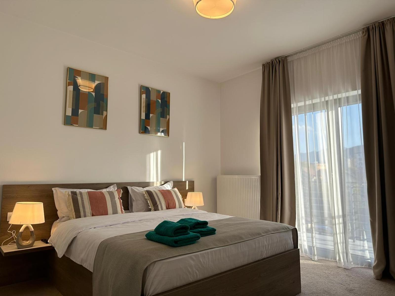 Luxury Glam Apartments & Studios Near Coresi Mall Braşov Buitenkant foto