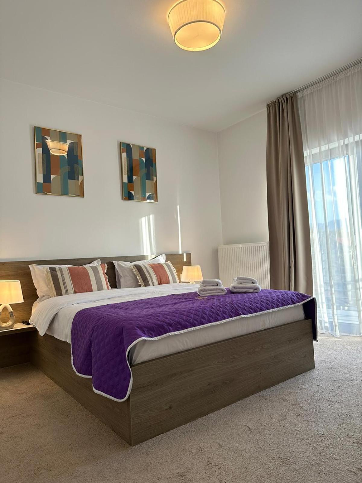 Luxury Glam Apartments & Studios Near Coresi Mall Braşov Buitenkant foto