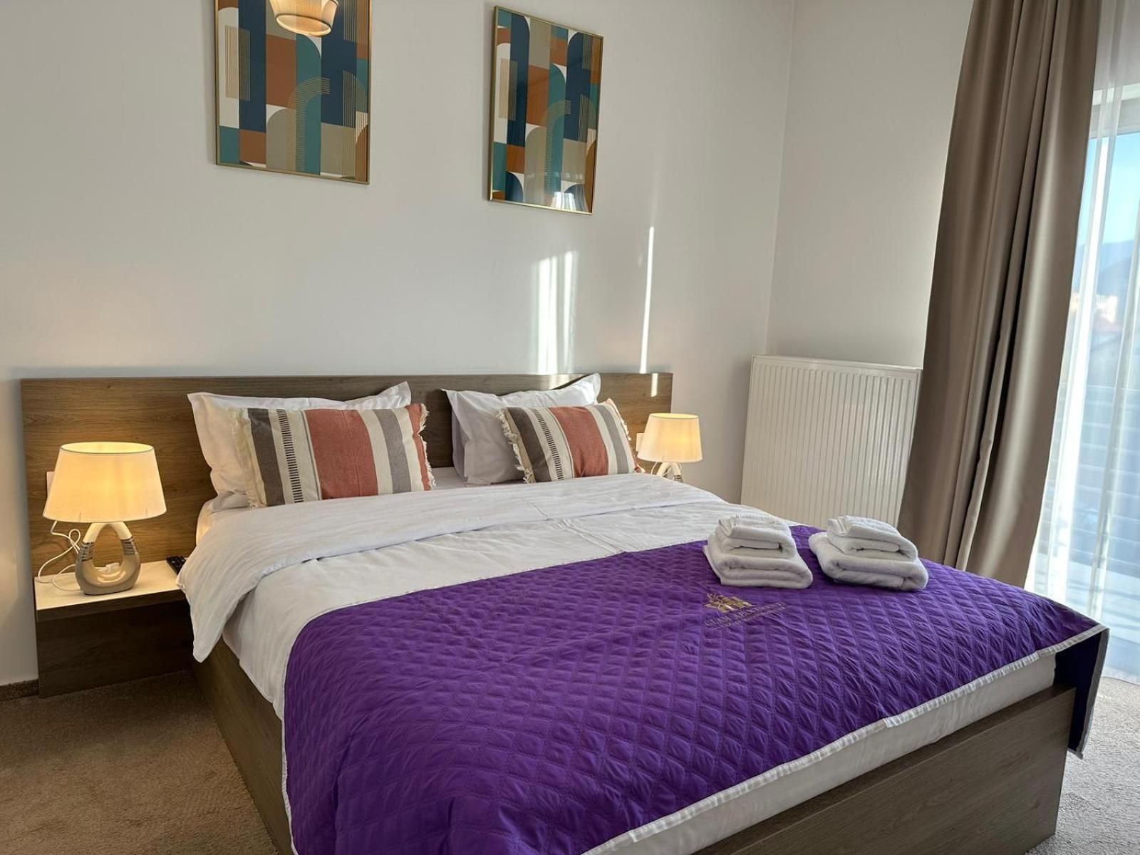 Luxury Glam Apartments & Studios Near Coresi Mall Braşov Buitenkant foto