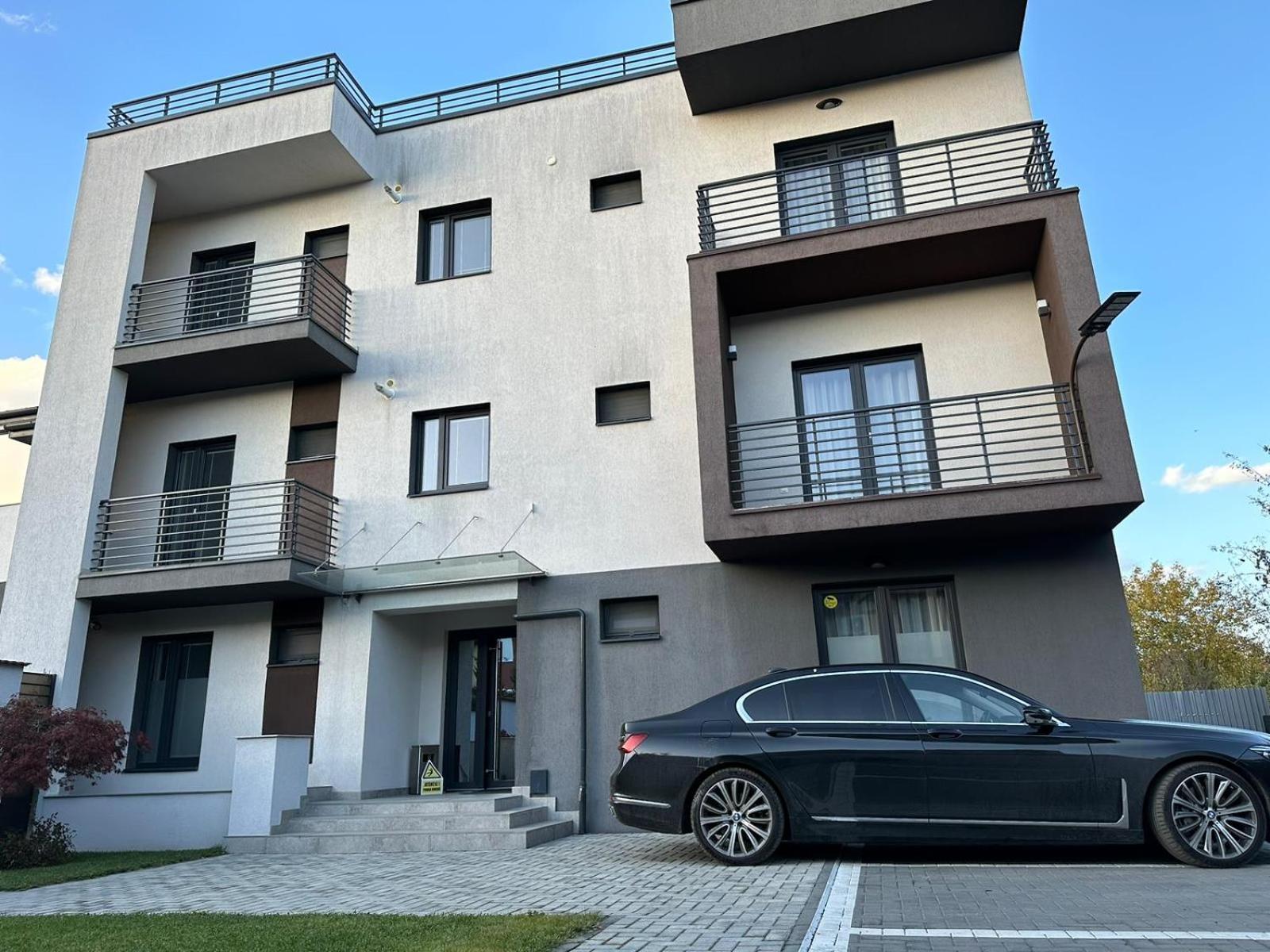 Luxury Glam Apartments & Studios Near Coresi Mall Braşov Buitenkant foto